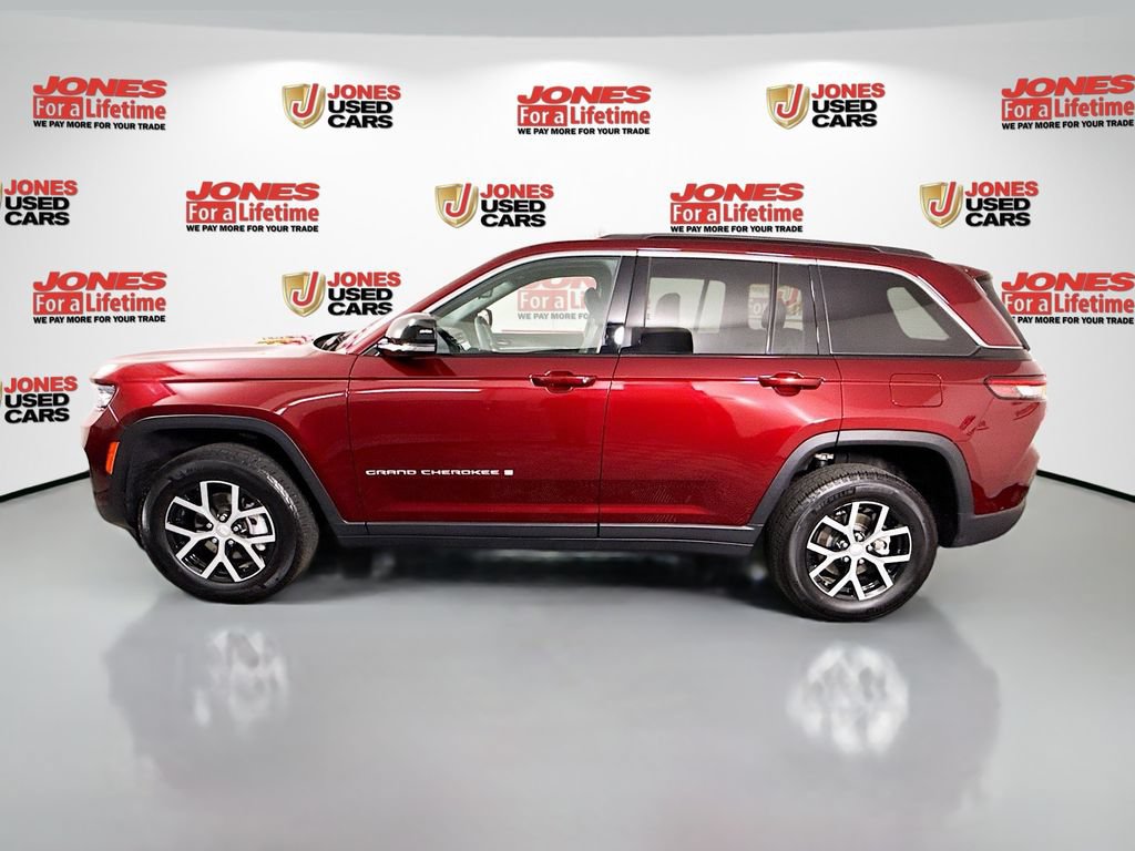 Used 2024 Jeep Grand Cherokee Limited AWD/4WD image 16