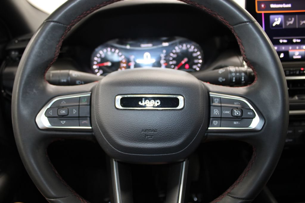 Used 2024 Jeep Compass Trailhawk AWD/4WD image 28