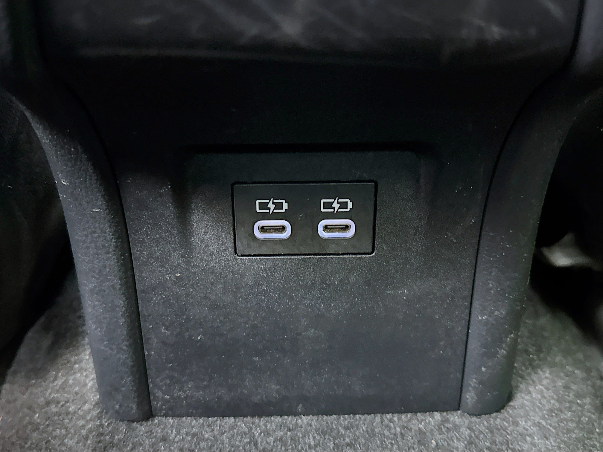 Used 2025 Toyota Prius LE FWD image 15