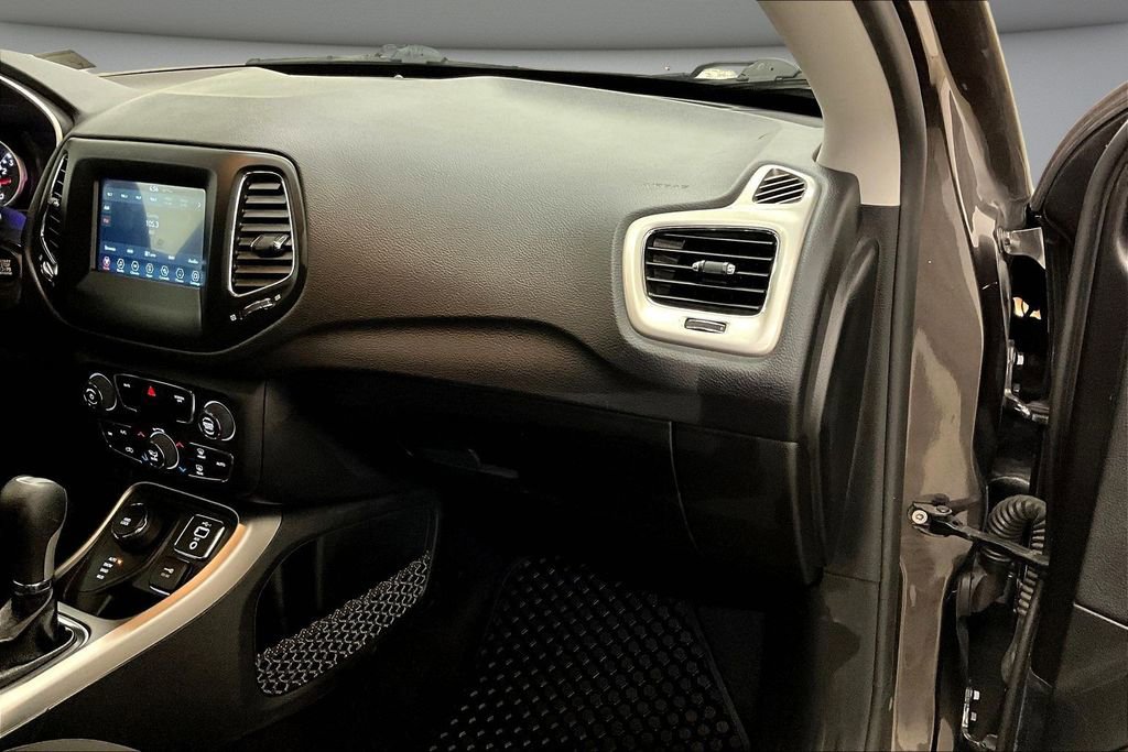 Used 2020 Jeep Compass Sport w/ Cold Weather Group image 27