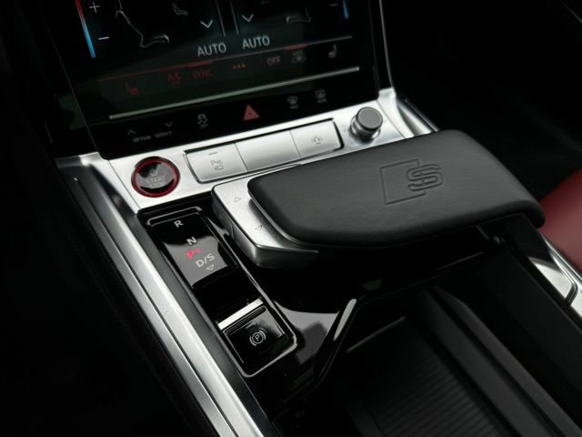 Used 2023 Audi e-tron S Prestige image 17