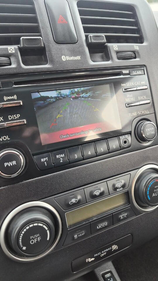 Used 2014 Nissan Leaf S image 65