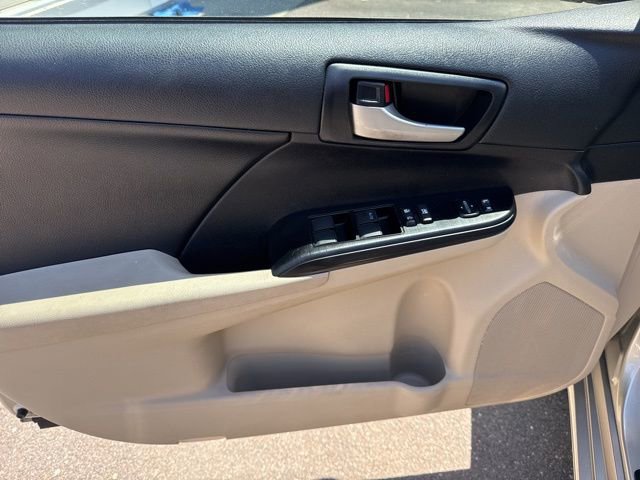 Used 2014 Toyota Camry LE w/ Moonroof Package FWD image 7