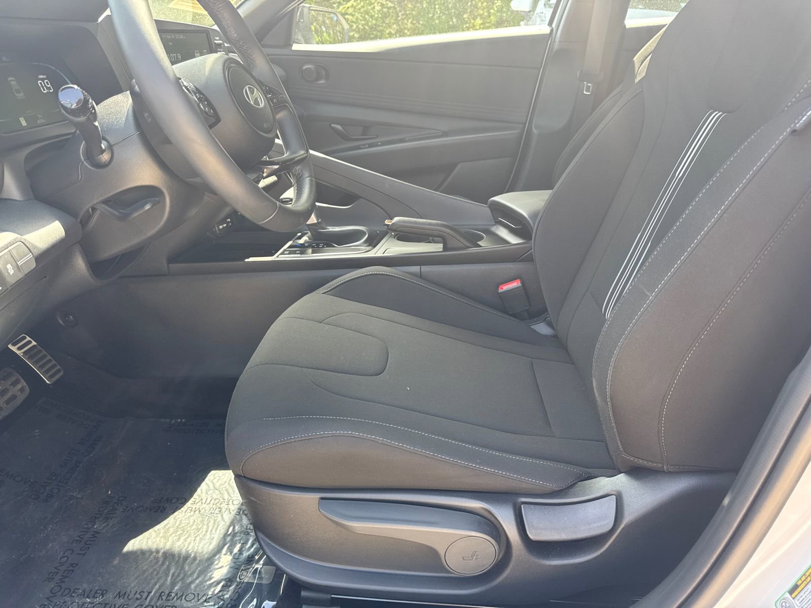 Certified 2025 Hyundai Elantra Sport FWD image 9