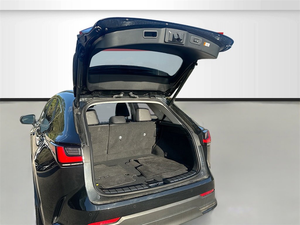Used 2025 Lexus NX 250 FWD w/ Premium Package image 27