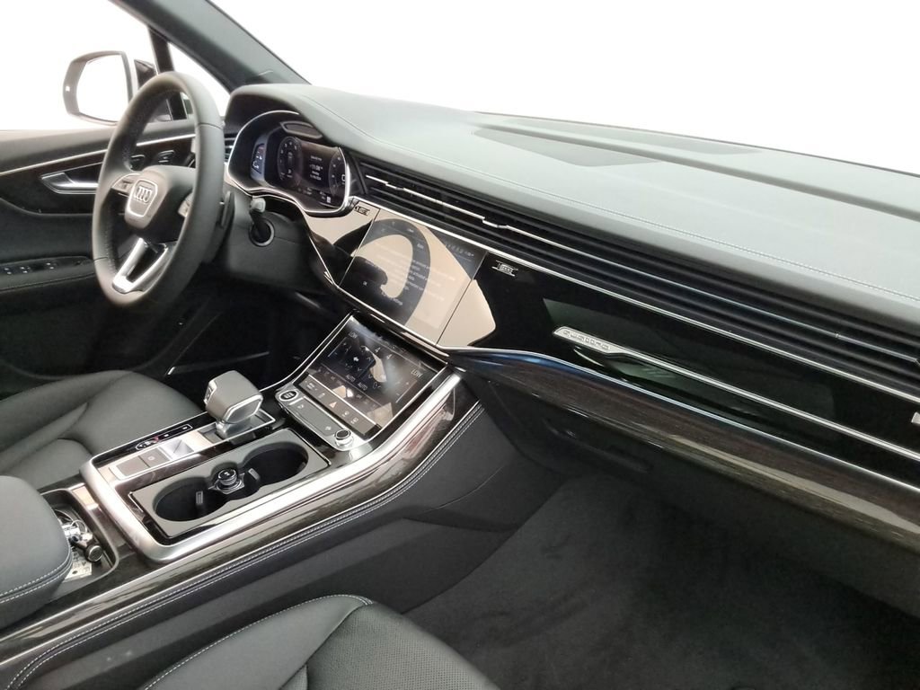 Used 2025 Audi Q7 3.0T Premium Plus w/ Premium Plus Package image 23