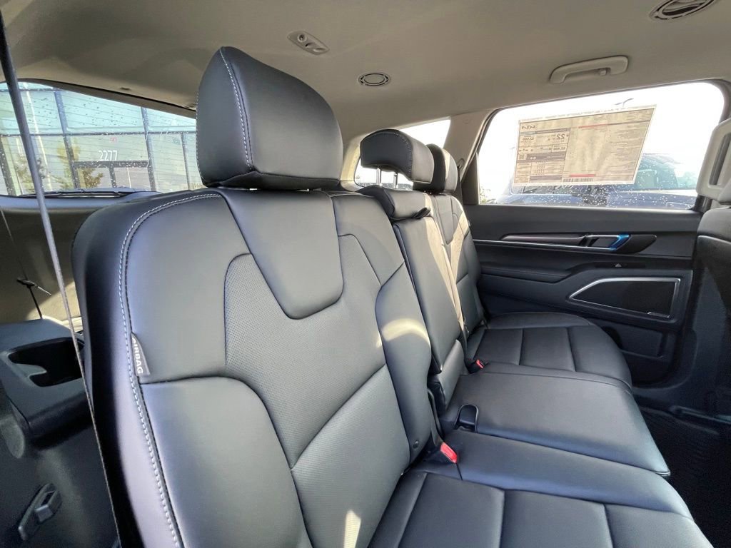 New 2025 Kia Telluride LX image 28