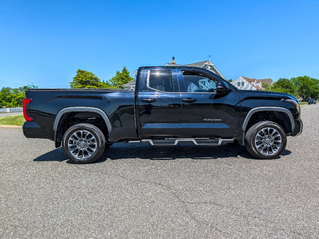 Used 2022 Toyota Tundra Limited AWD/4WD image 4