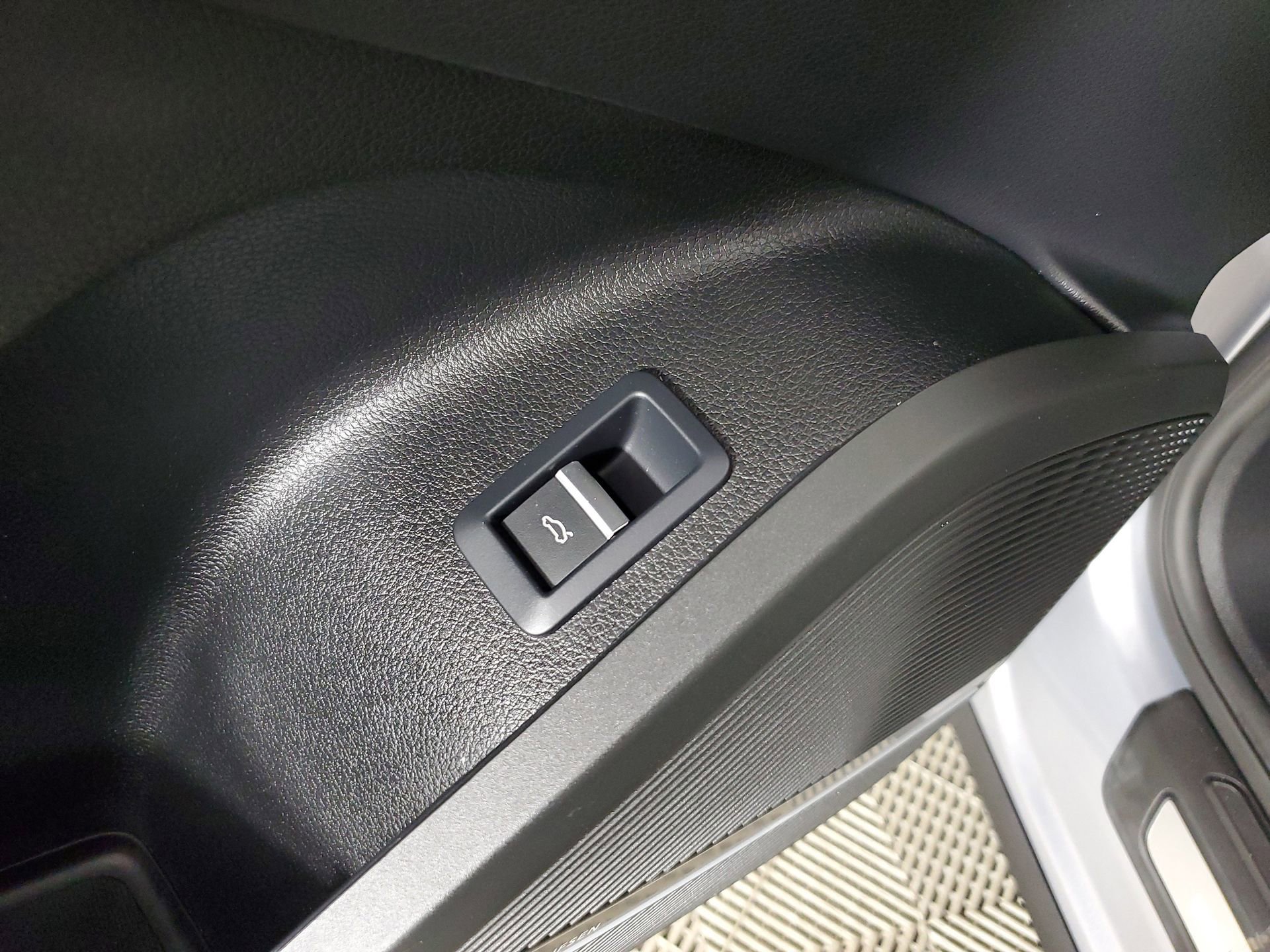 Certified 2024 Audi Q5 2.0T Premium Plus image 33