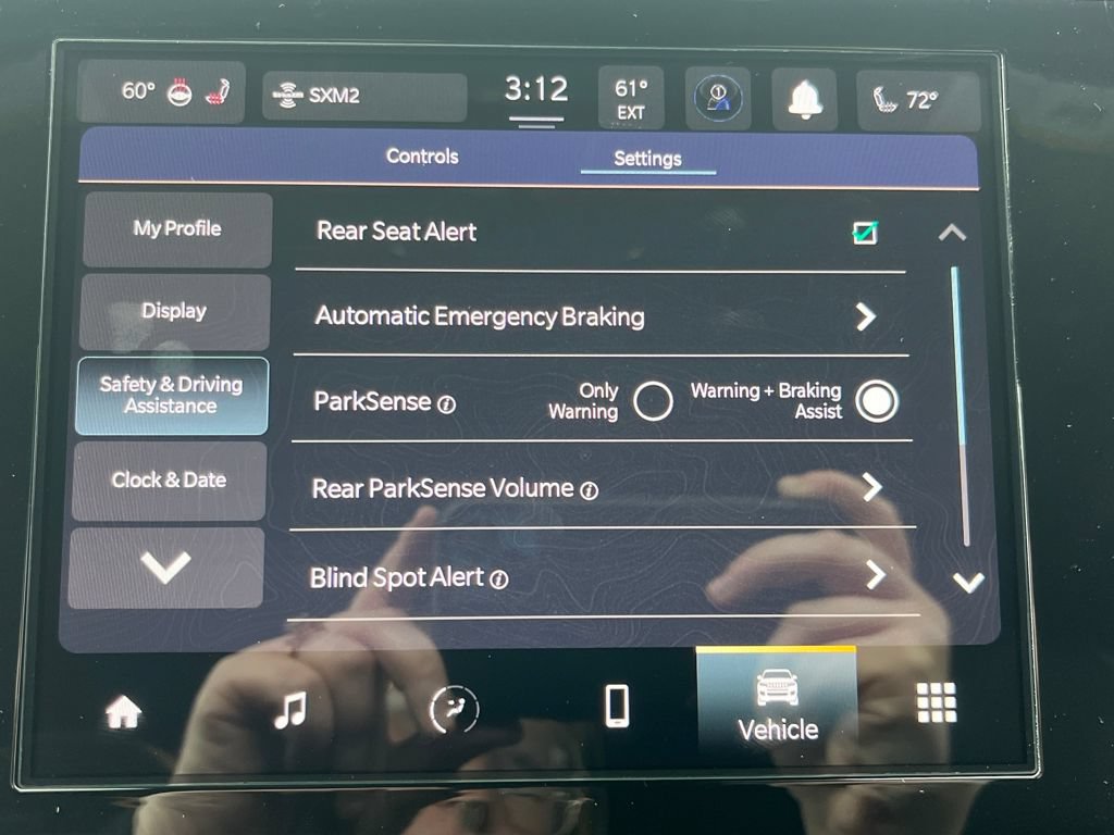 New 2025 Jeep Grand Cherokee L Altitude AWD/4WD image 6