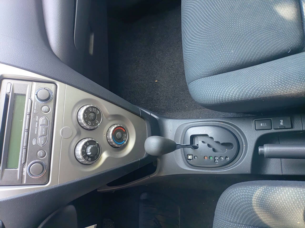 Used 2012 Toyota Yaris Sedan FWD image 11