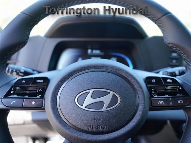 New 2025 Hyundai Elantra Sport image 17