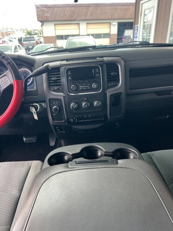 Used 2014 RAM 1500 Express AWD/4WD image 9