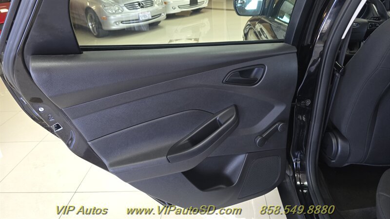 Used 2018 Ford Focus S FWD image 13