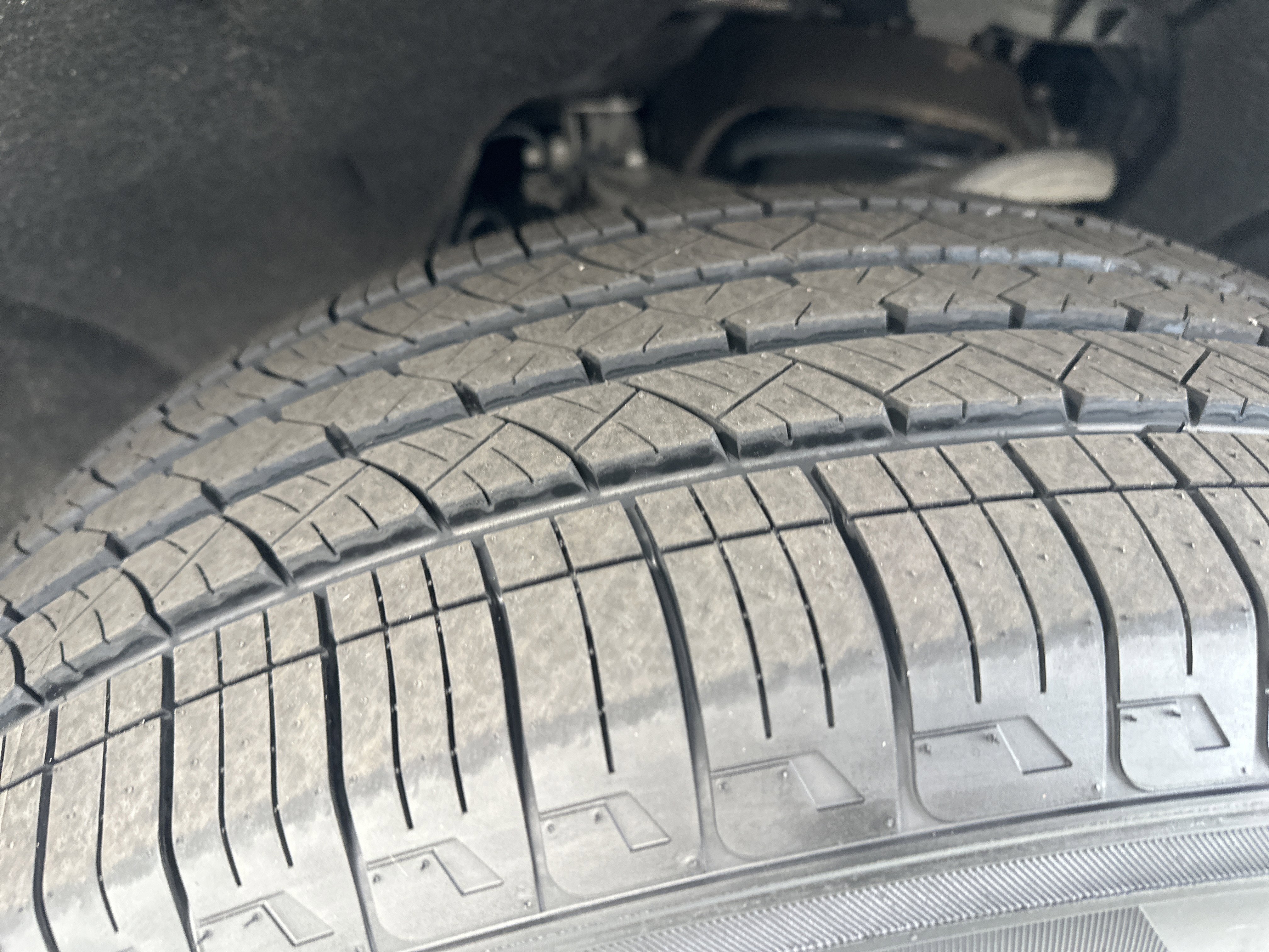 Used 2021 Chevrolet Silverado 1500 High Country w/ Technology Package image 12