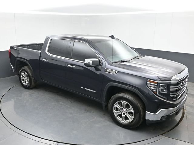 Used 2024 GMC Sierra 1500 SLT image 1