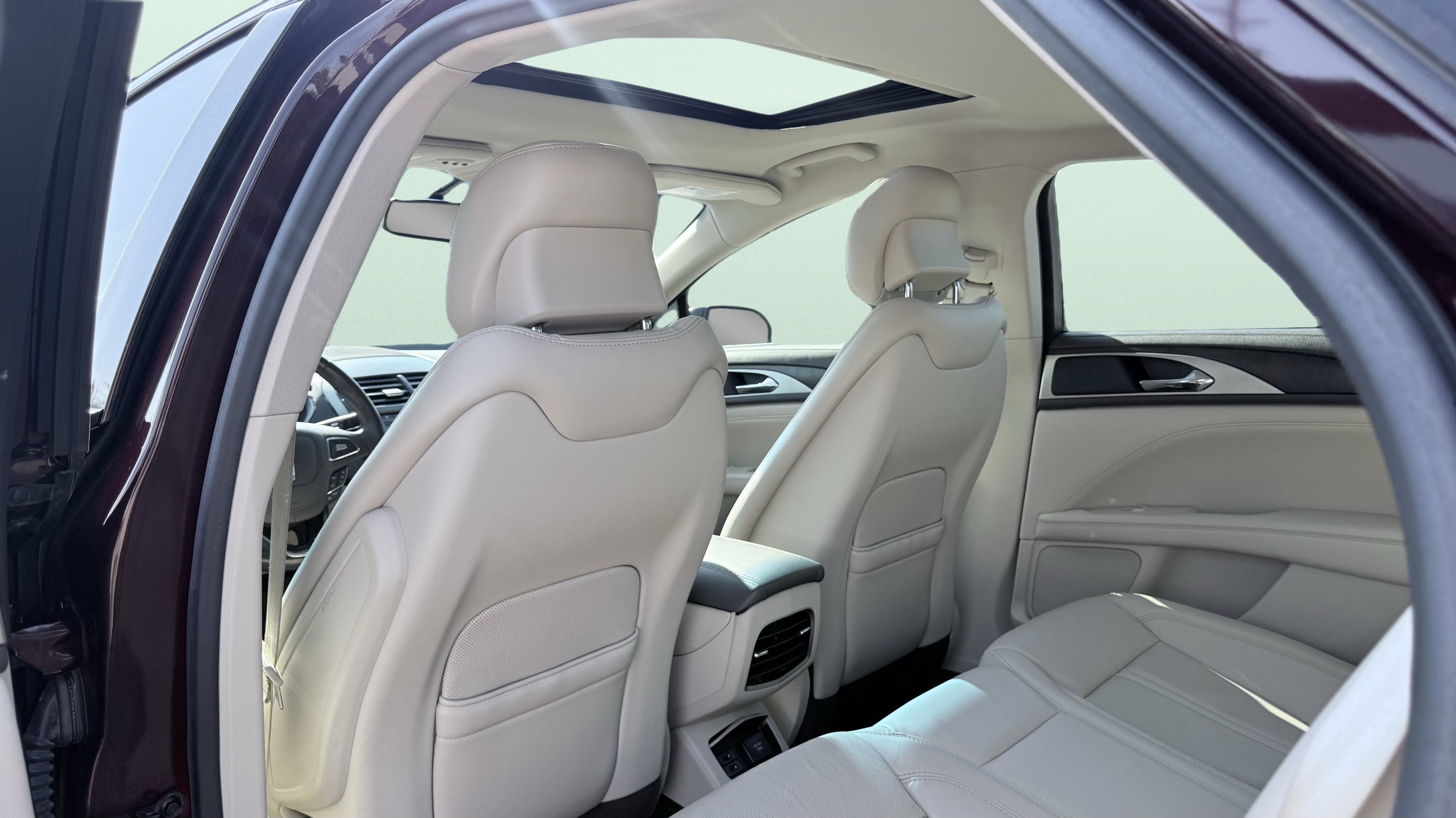 Used 2017 Lincoln MKZ Reserve FWD image 25