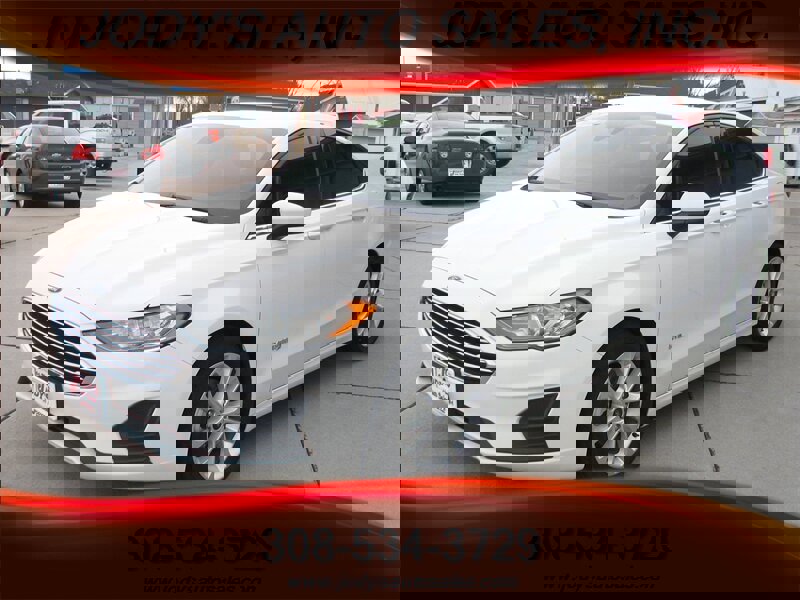 Used 2019 Ford Fusion SE image 32