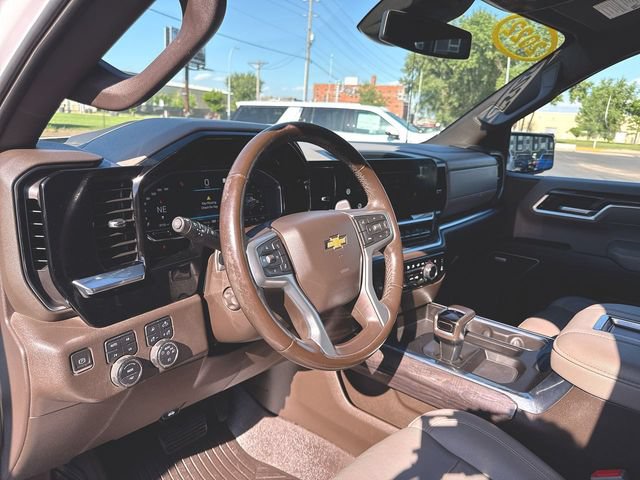 Used 2022 Chevrolet Silverado 1500 LTZ AWD/4WD image 10