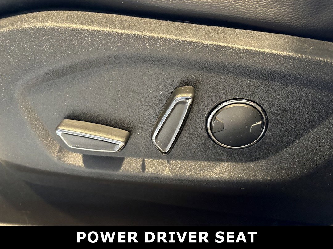 Used 2016 Ford Edge Titanium w/ Technology Package FWD image 19