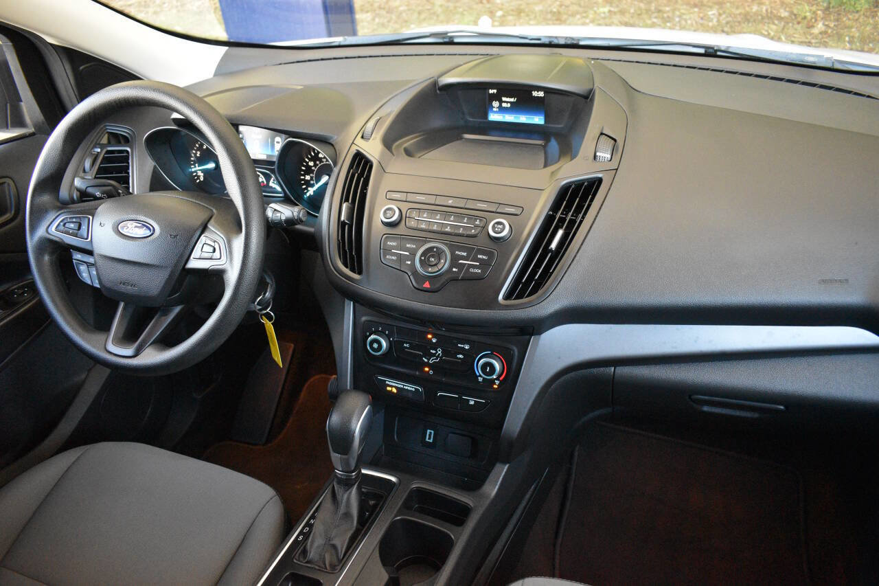 Used 2019 Ford Escape S image 27