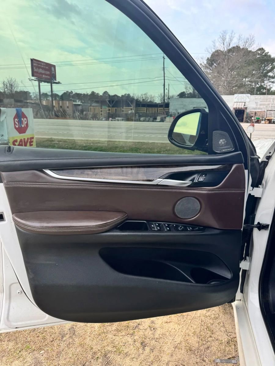 Used 2018 BMW X5 xDrive50i image 11