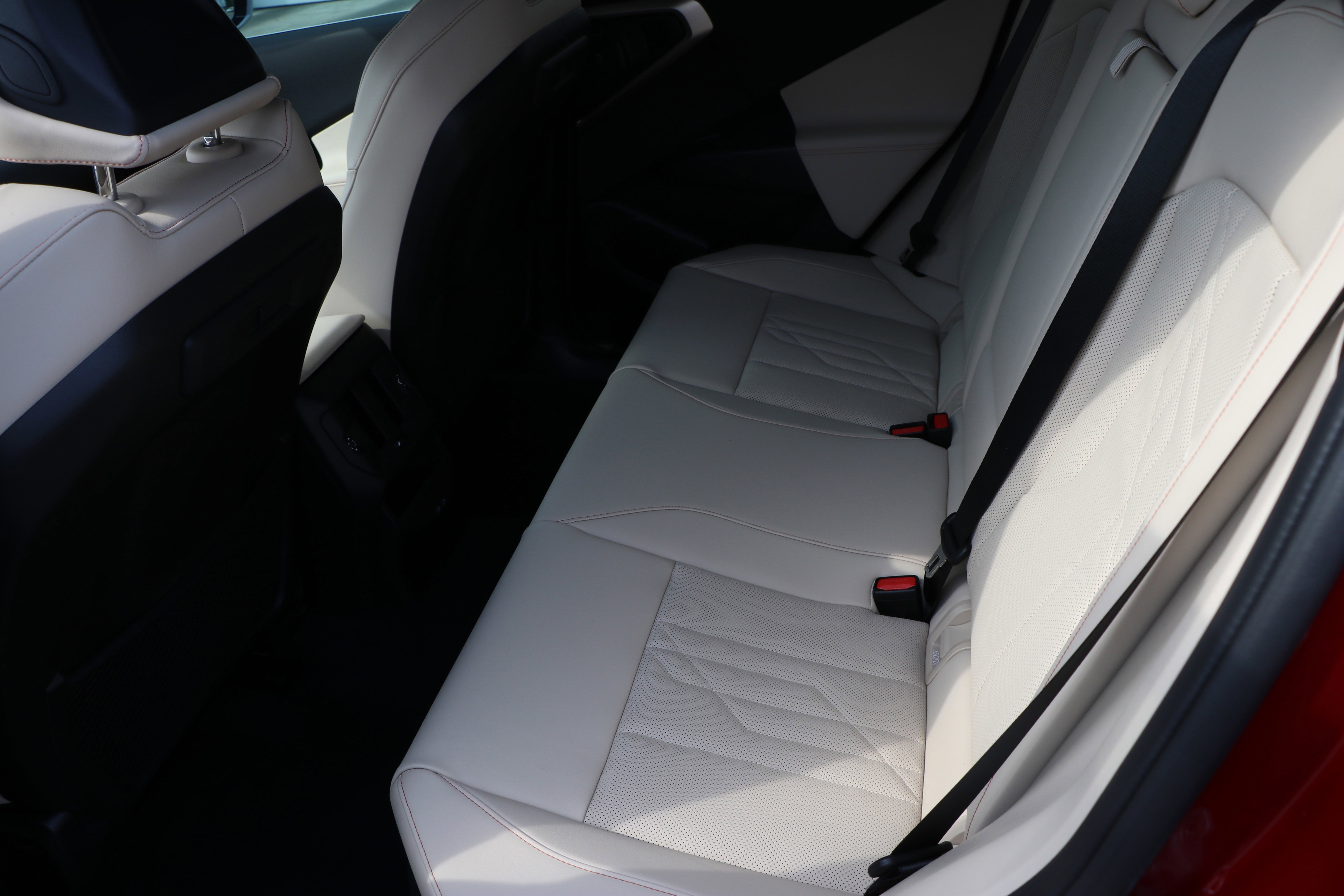 Certified 2025 BMW X3 xDrive30i w/ Premium Package image 35