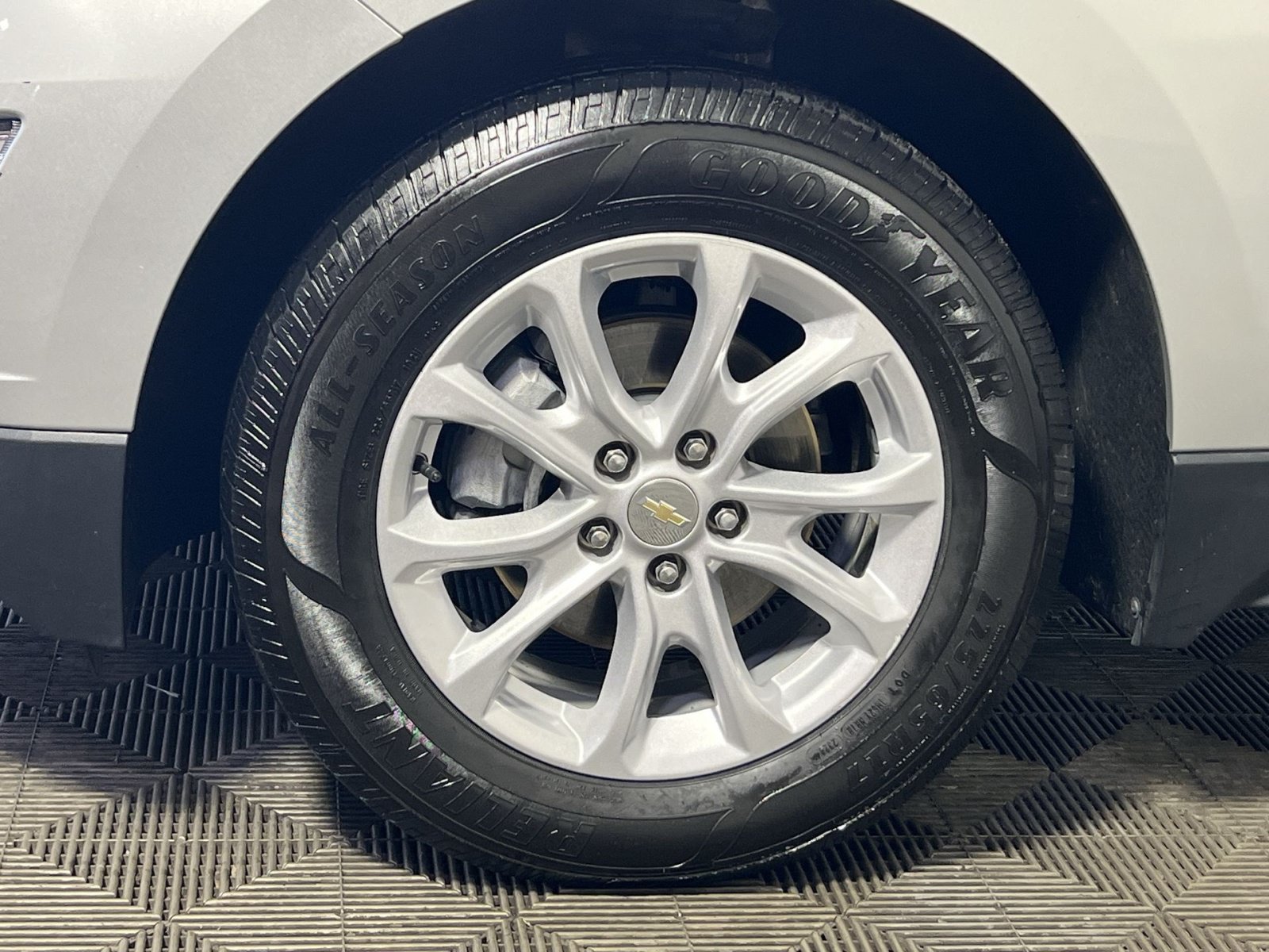 Used 2020 Chevrolet Equinox LT AWD/4WD image 11