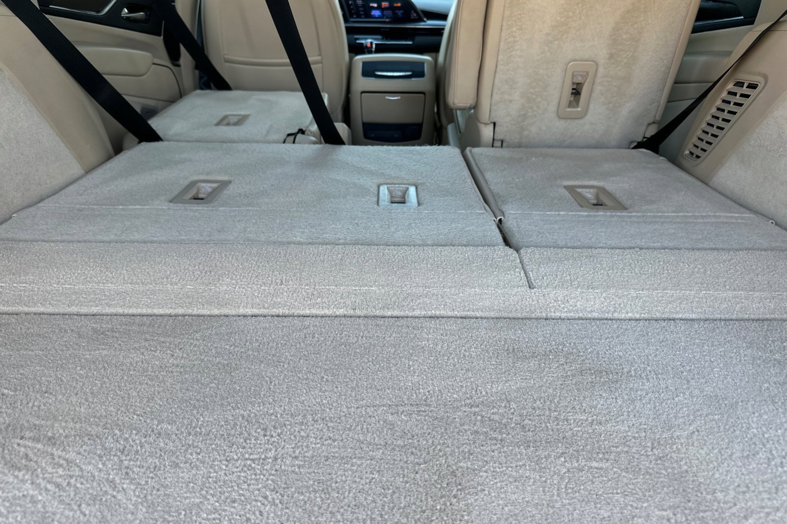 Certified 2023 Cadillac Escalade Premium Luxury w/ Performance Package image 17