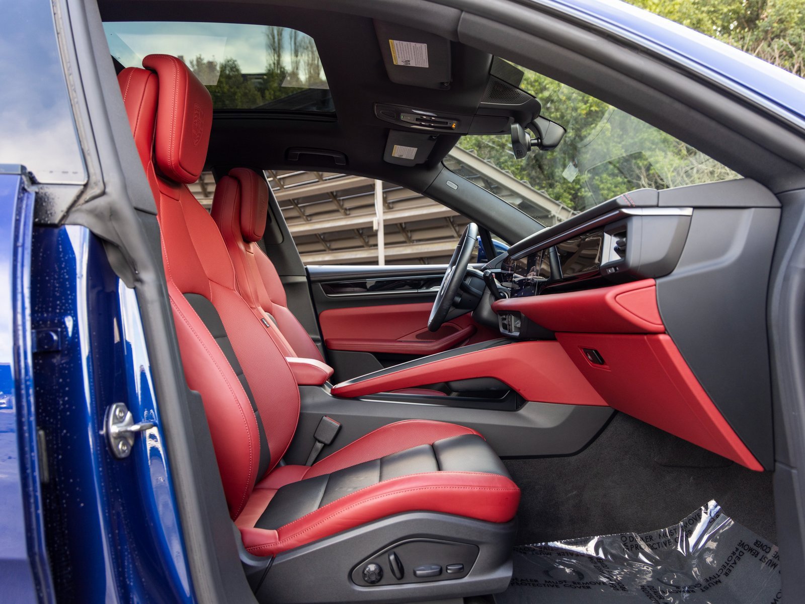 Certified 2024 Porsche Macan 4 Electric image 54