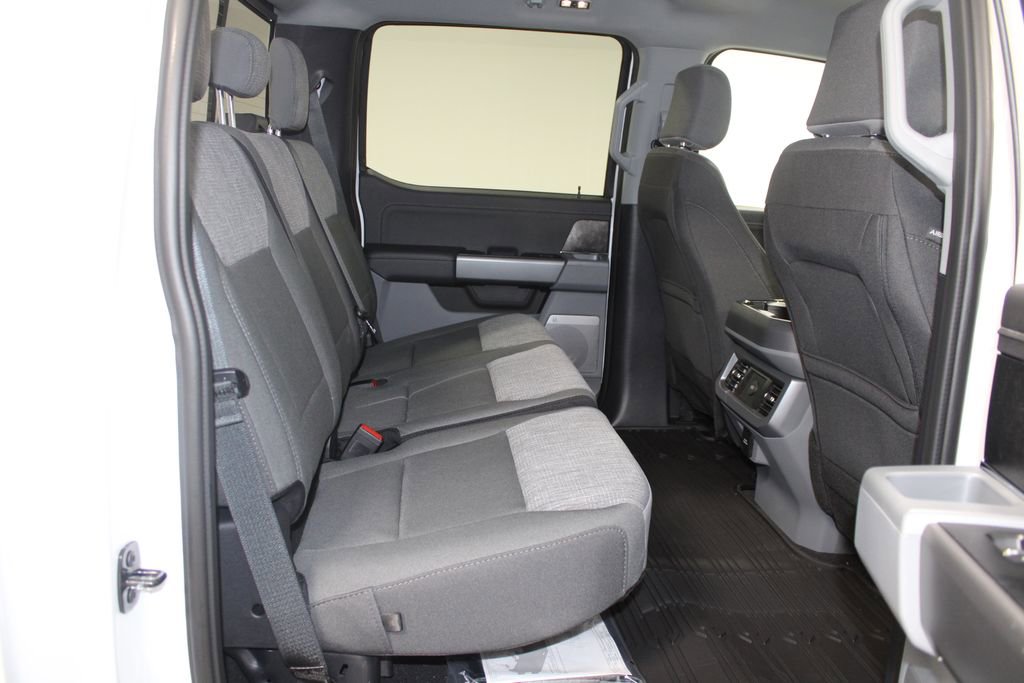 New 2026 Ford F250 XLT w/ XLT Premium Package image 32
