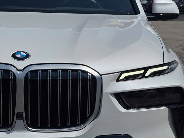 Certified 2025 BMW X7 xDrive40i w/ M Sport Package AWD/4WD image 12
