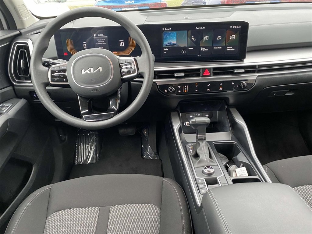 New 2024 Kia Sorento LX image 11