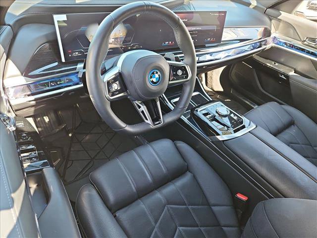 Used 2026 BMW 750e xDrive AWD/4WD image 9