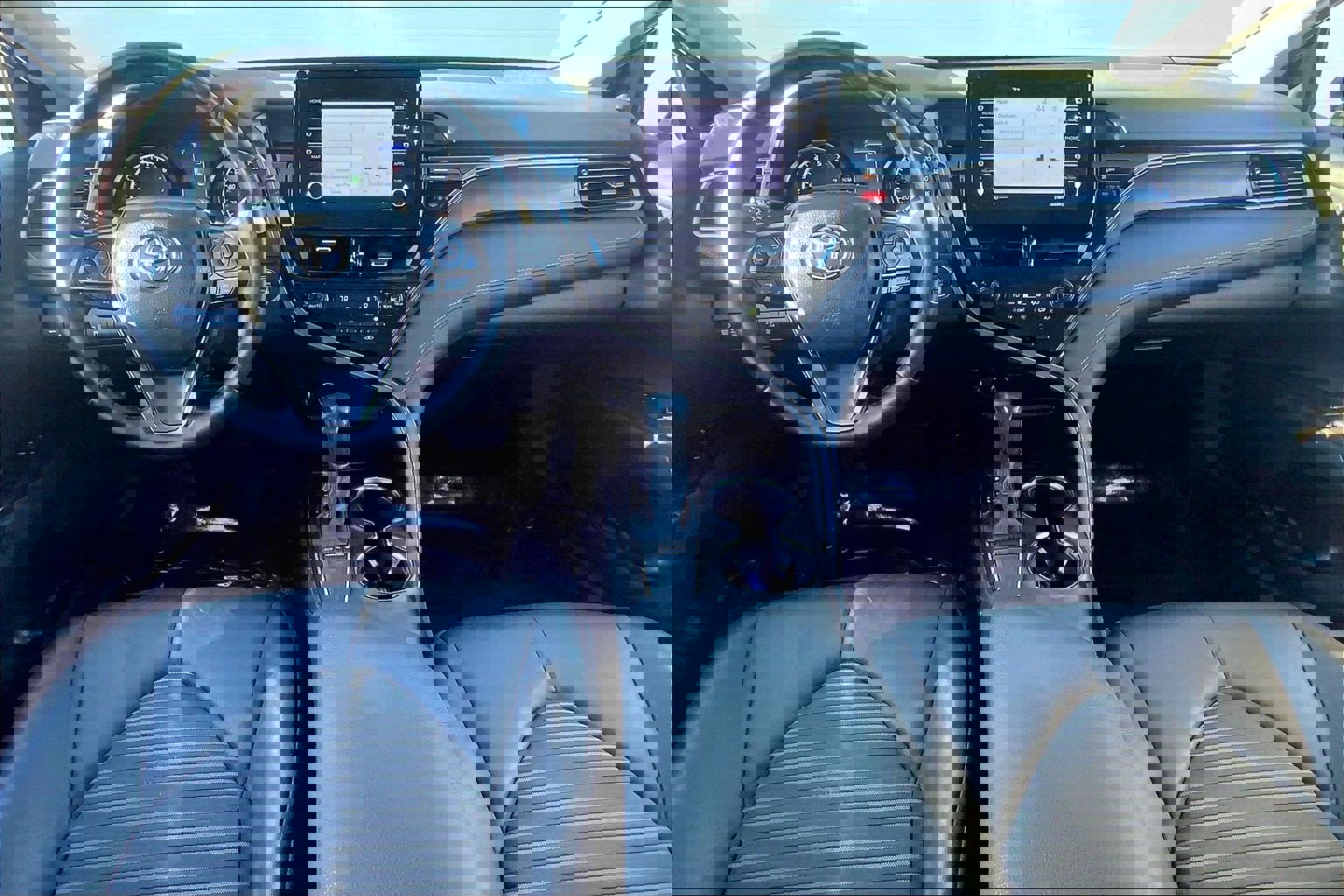 Used 2023 Toyota Camry SE image 19