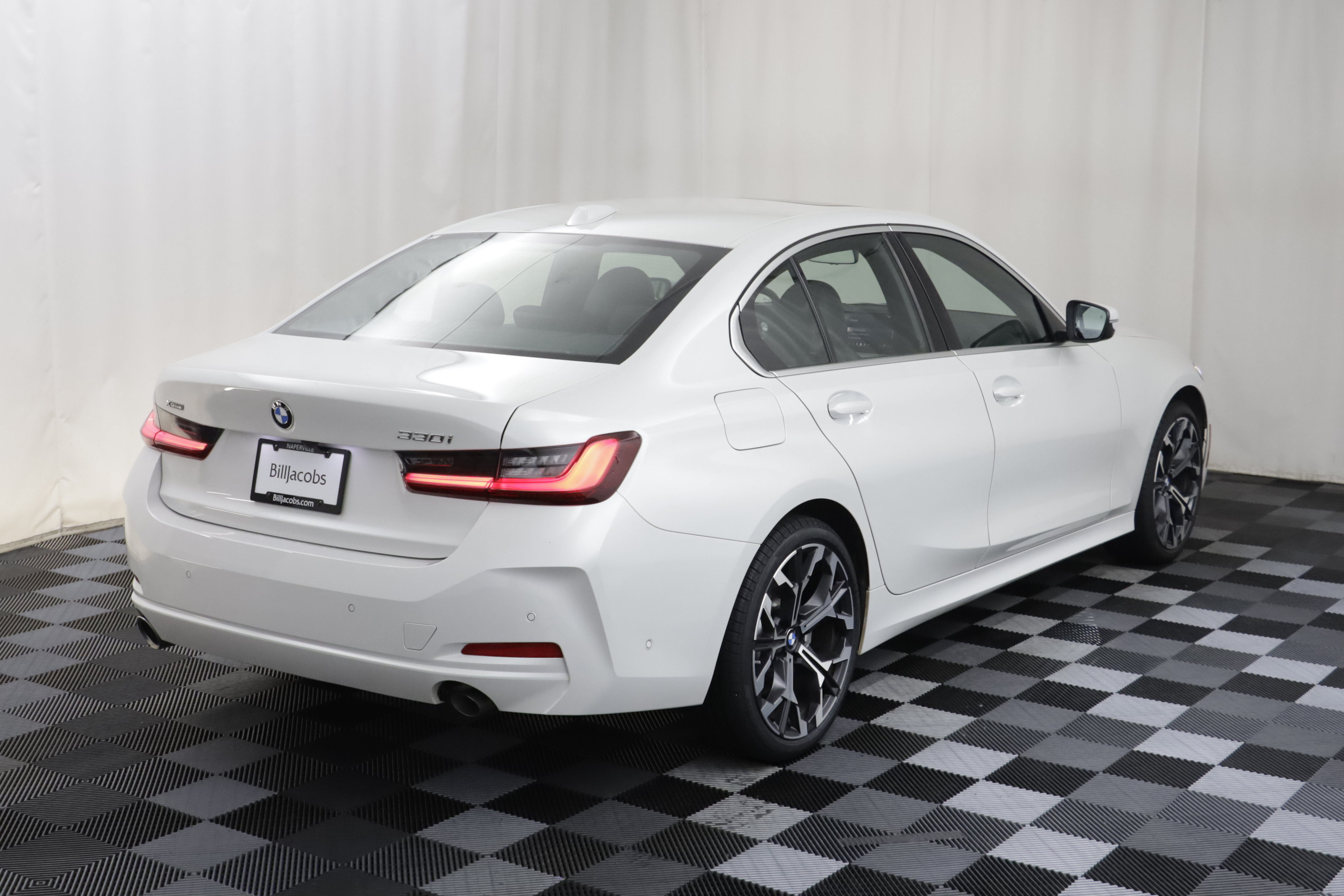 Used 2026 BMW 330i xDrive Sedan AWD/4WD image 23