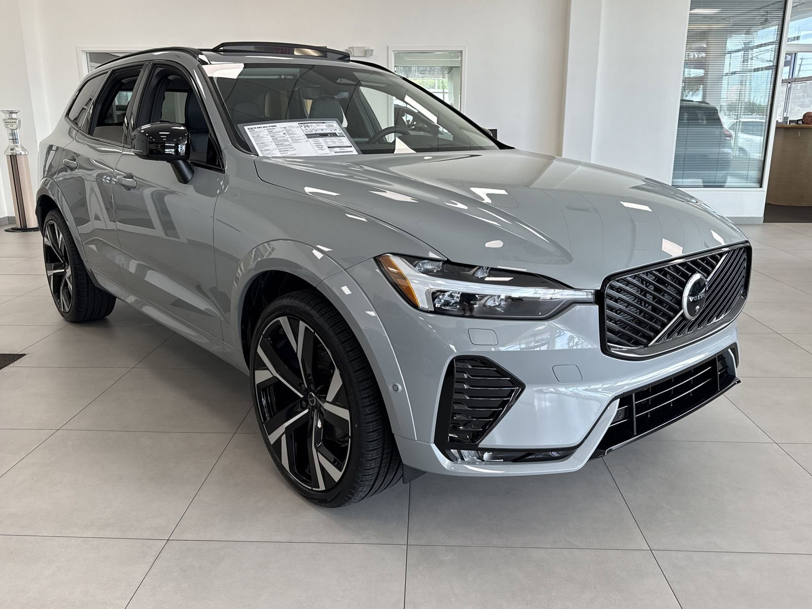 New 2026 Volvo XC60 B5 Ultra w/ Protection Package Premier image 7
