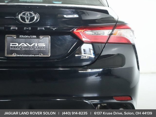Used 2018 Toyota Camry SE w/ Moonroof Package FWD image 44