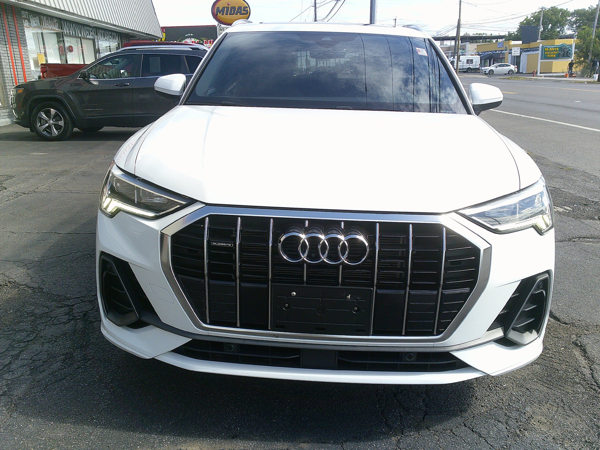 Used 2025 Audi Q3 2.0T Premium AWD/4WD image 4
