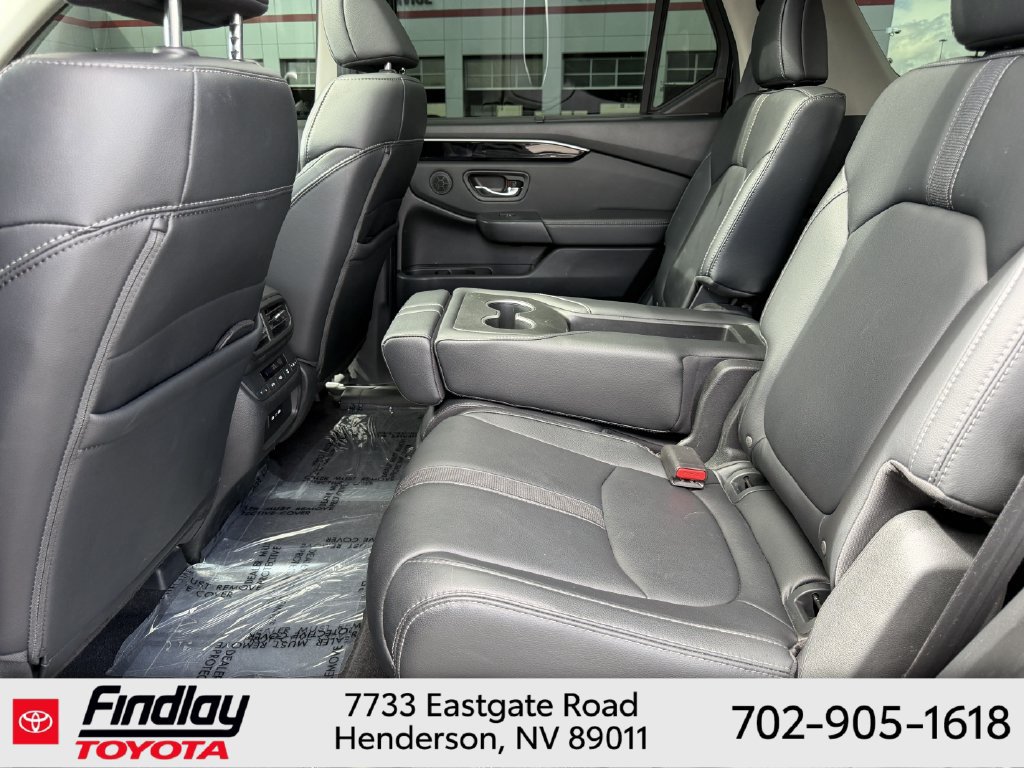 Used 2024 Honda Pilot Touring image 7