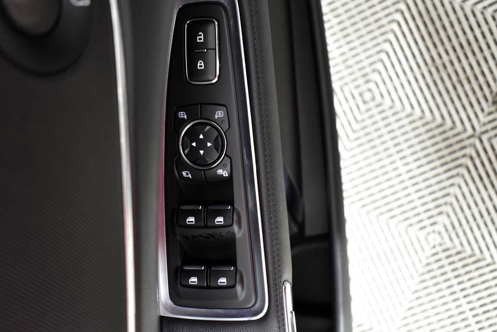 Used 2018 Lincoln Continental Reserve FWD image 13