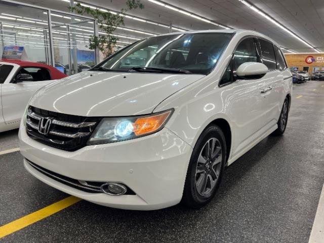 Used 2014 Honda Odyssey Touring image 1