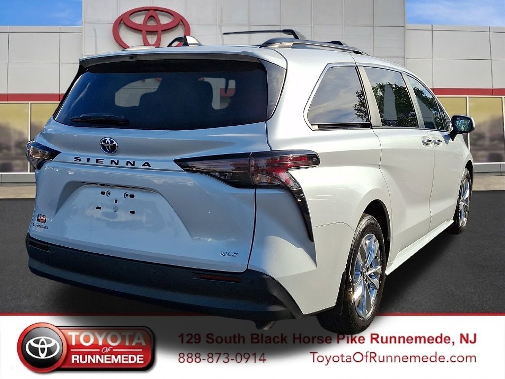 Certified 2025 Toyota Sienna XLE w/ XLE Plus Package AWD/4WD image 6