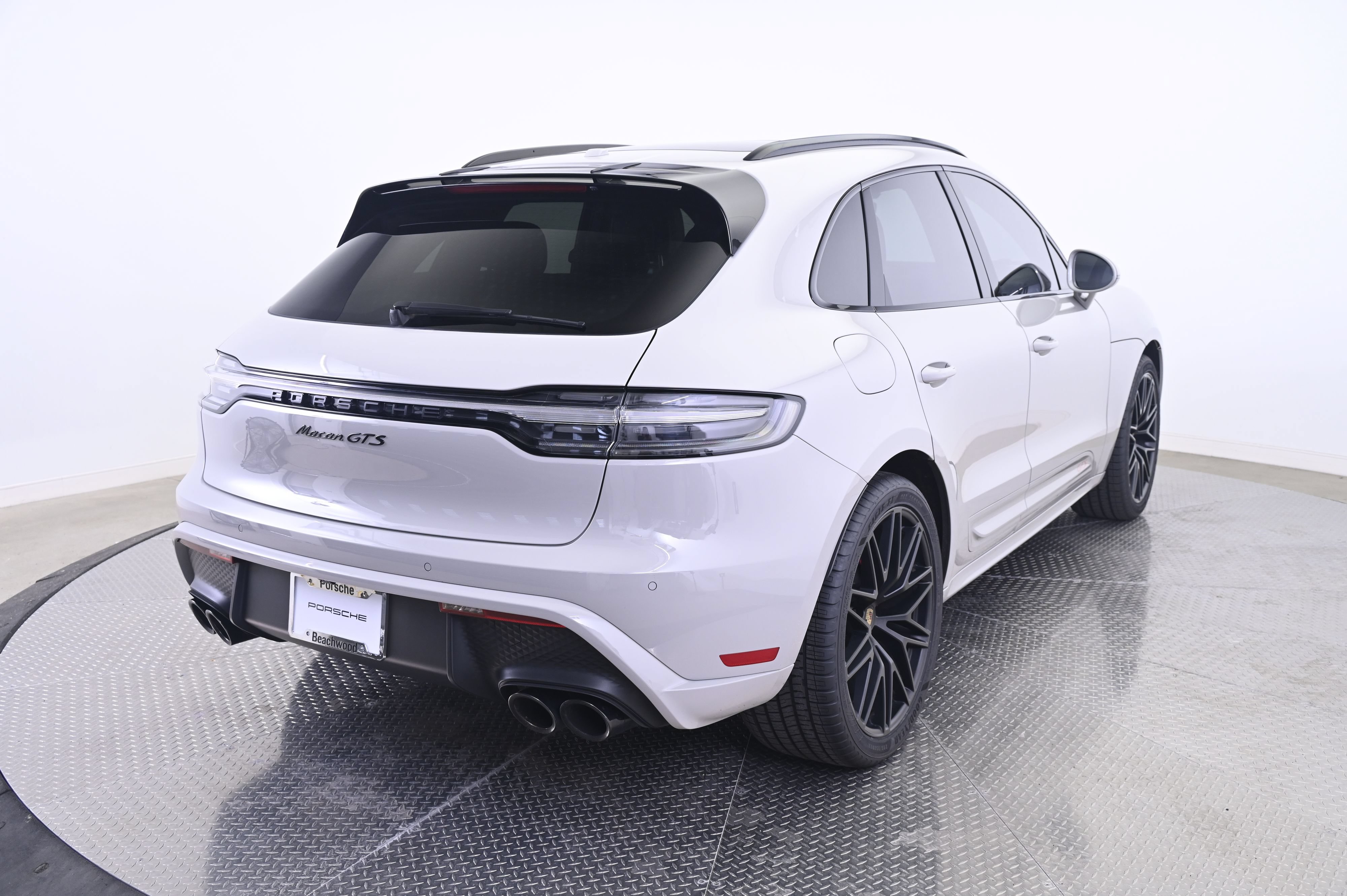 Certified 2022 Porsche Macan GTS AWD/4WD image 7