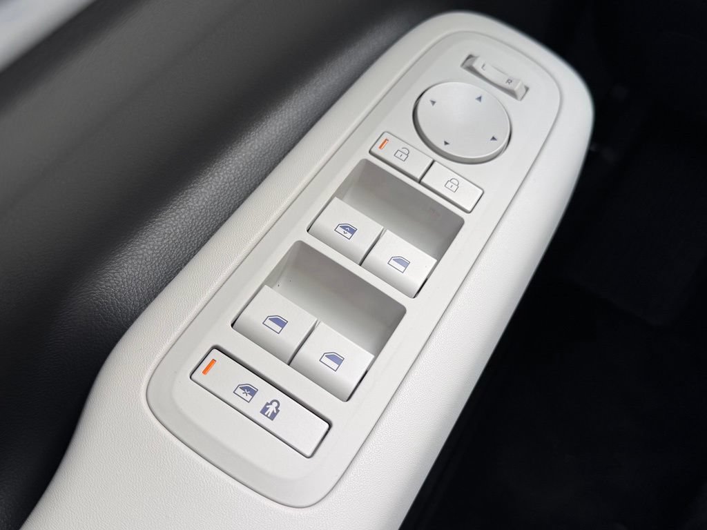 New 2026 Hyundai Santa Fe SE FWD image 22