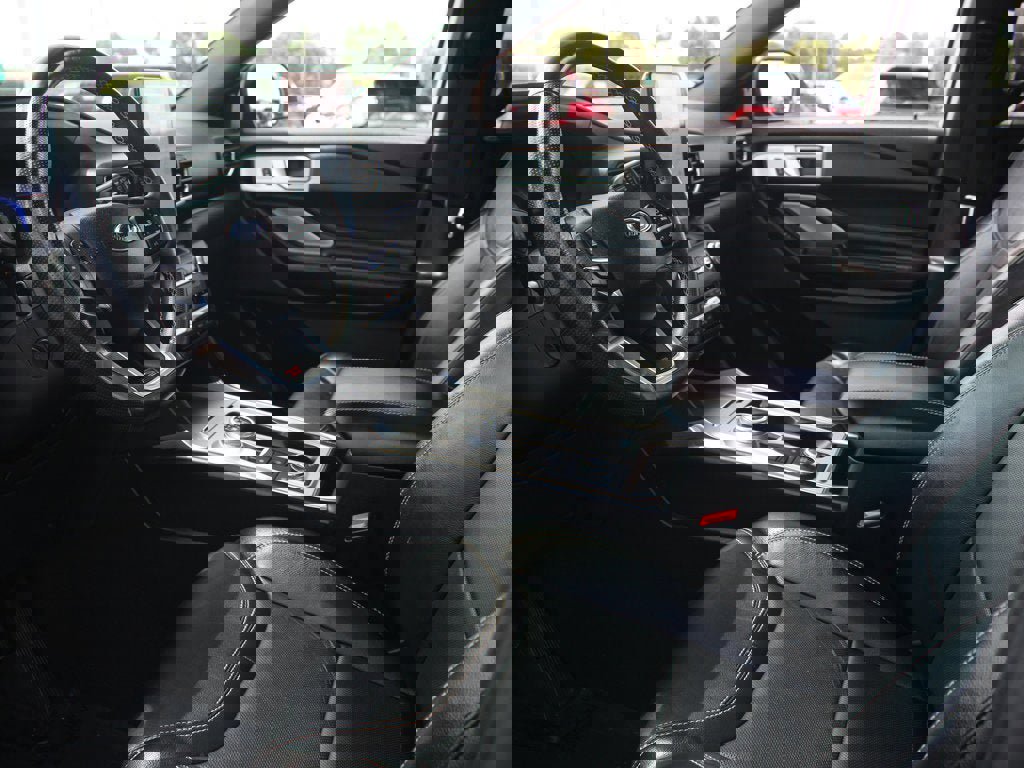 Used 2020 Ford Explorer ST w/ Premium Technology Package image 14