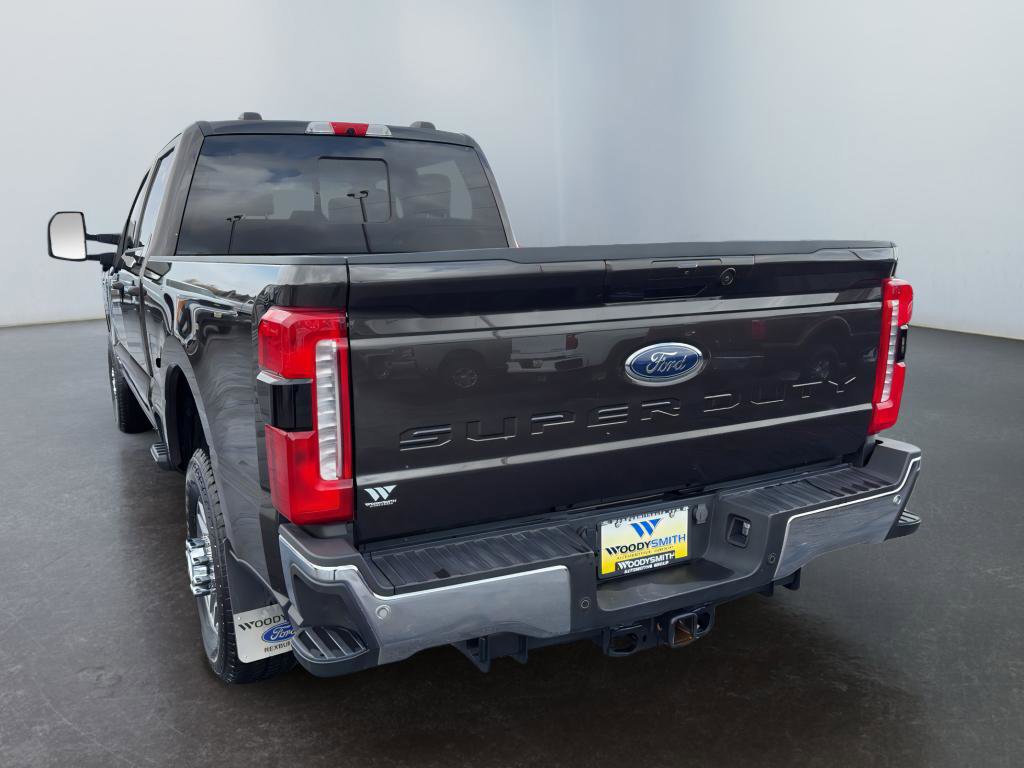 Used 2024 Ford F350 Lariat AWD/4WD image 3