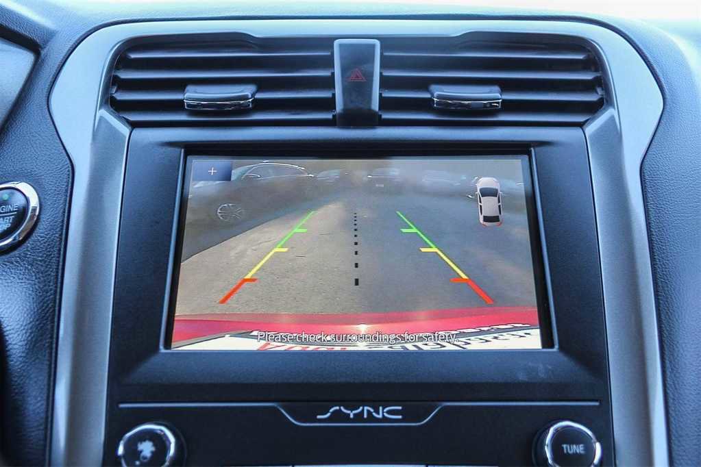 Used 2019 Ford Fusion SEL image 22