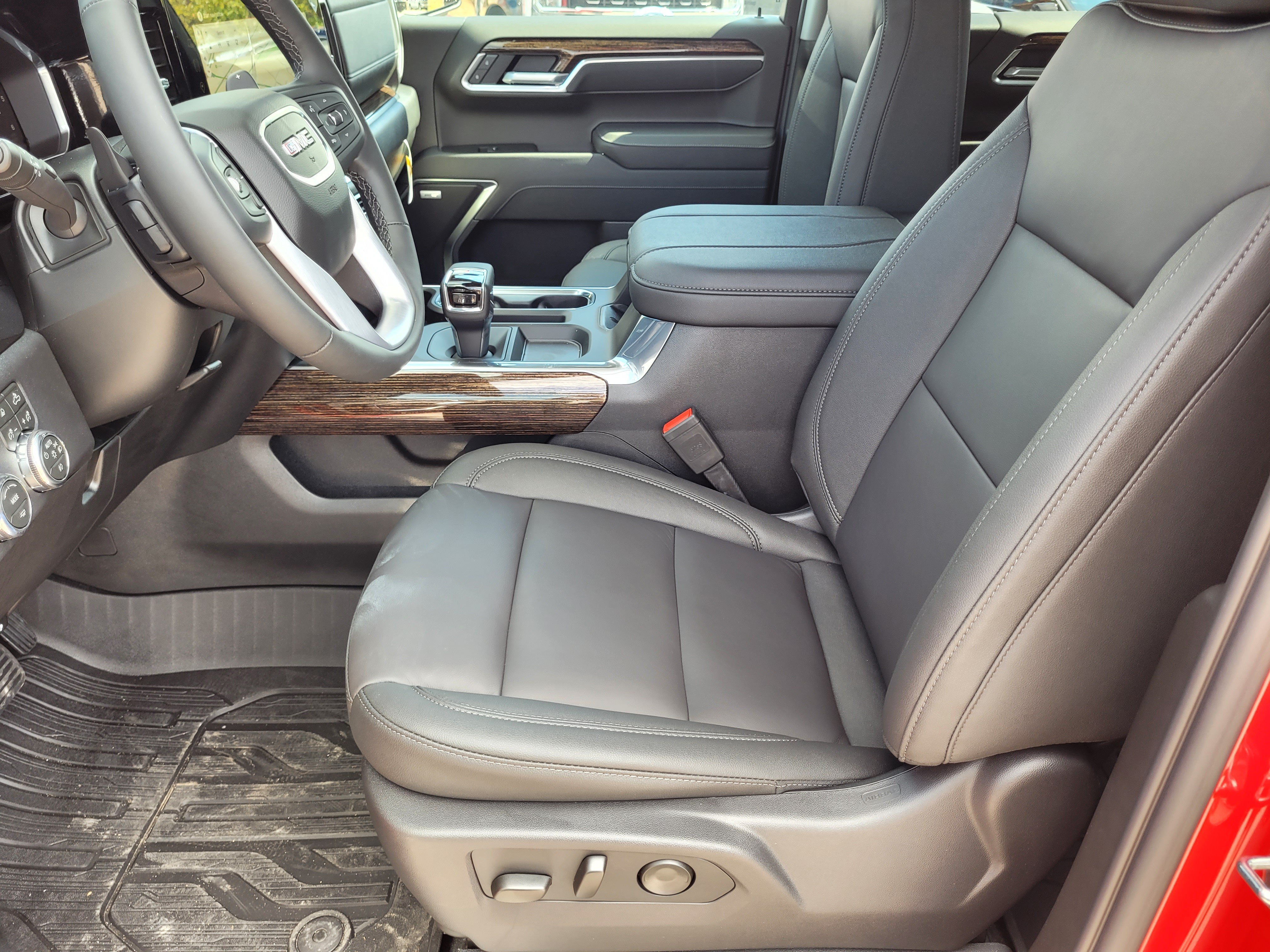 New 2026 GMC Sierra 1500 Elevation w/ Elevation Premium Package AWD/4WD image 21