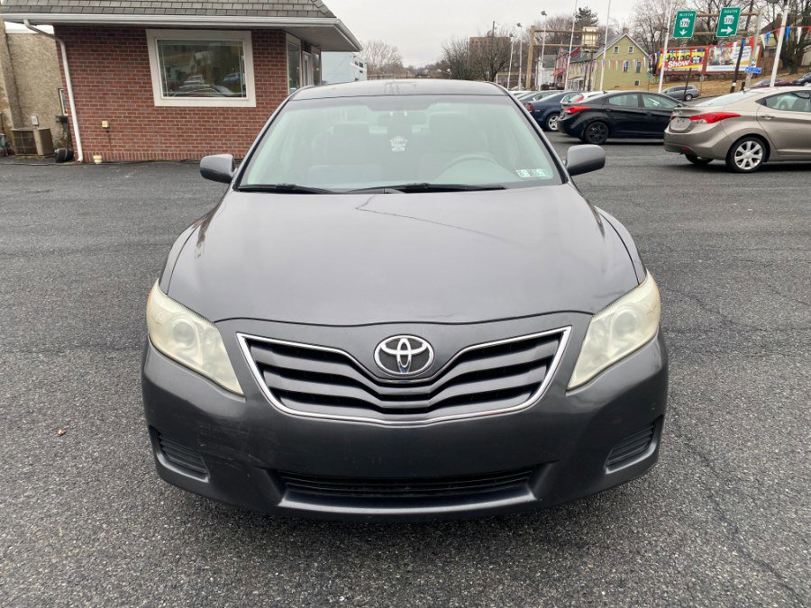 Used 2010 Toyota Camry LE image 8
